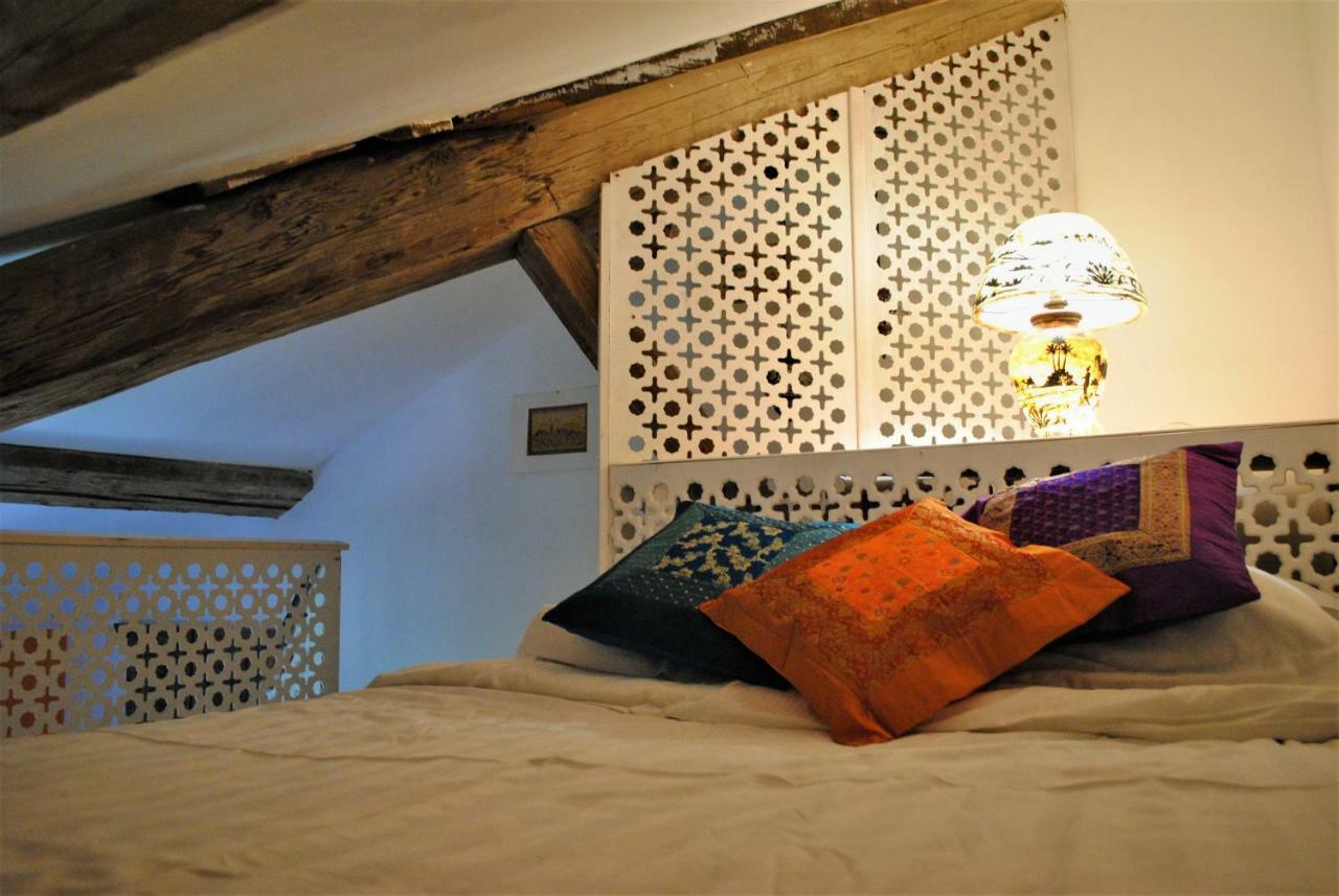 Les Routes Du Monde Bed and Breakfast Saint-Geniès-de-Comolas Zewnętrze zdjęcie