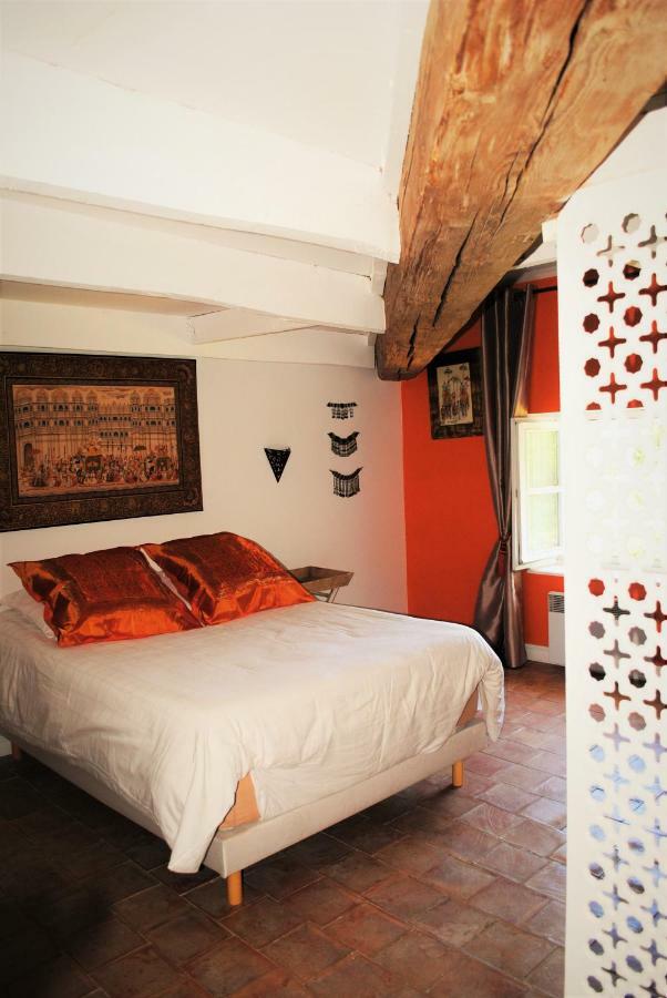Les Routes Du Monde Bed and Breakfast Saint-Geniès-de-Comolas Zewnętrze zdjęcie